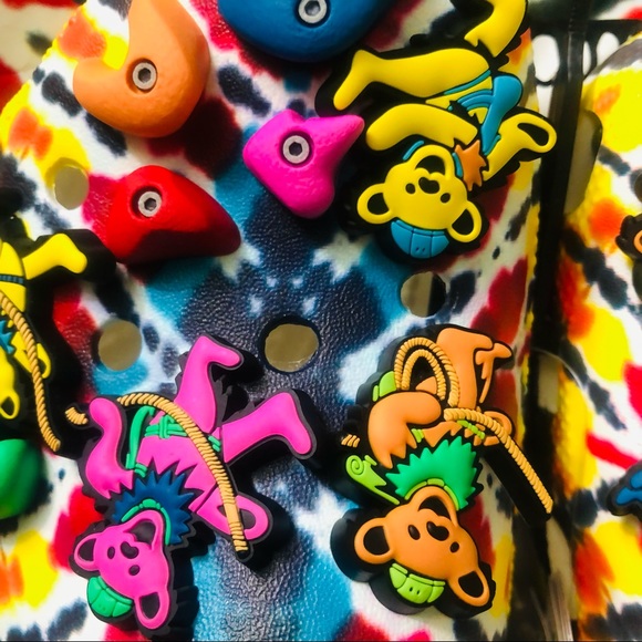 GRATEFUL DEAD x CHINATOWN MARKET CROCS (6) - Picture 4 of 4